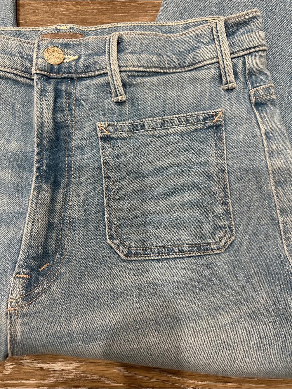Like New! MOTHER Hustle Patch Pocket Ankle in tune in tune out wash - Picture 5 of 8
